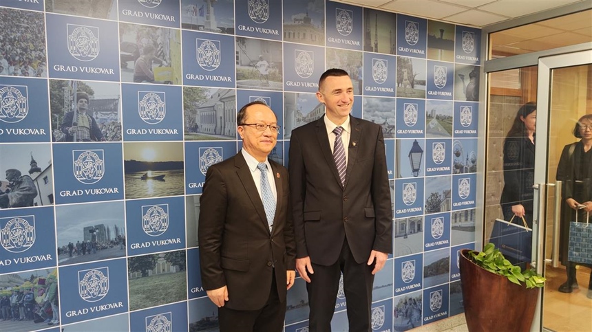 U posjetu Vukovaru boravio je veleposlanik Narodne Republike Kine u RH NJ.E. Qi Qianjin