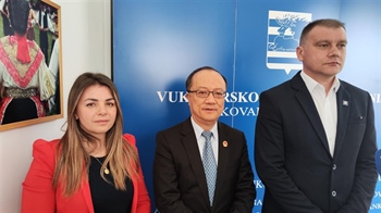 Za kineskog veleposlanika organiziran prijem u palači Srijem i obilazak značajnih gospodarskih subjekata