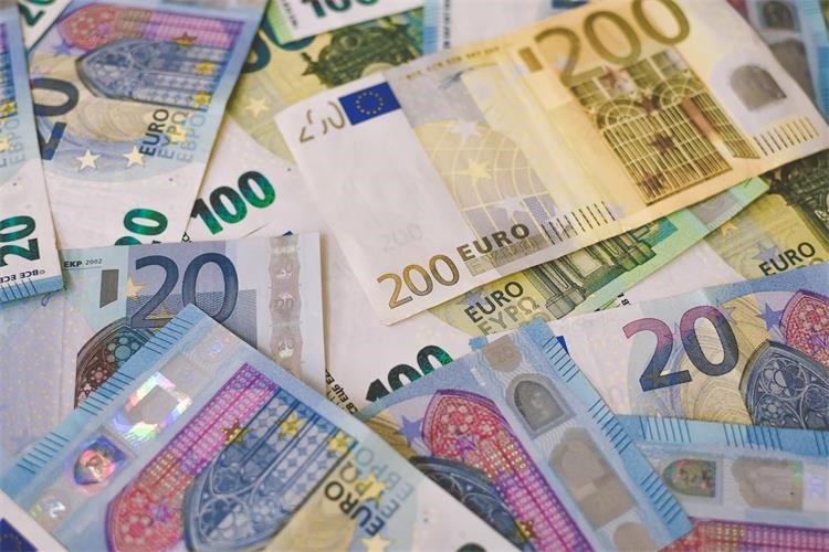 Sutra počinje isplata nacionalne naknade za starije osobe