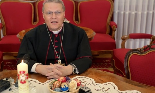 Uskrsna čestitka i pastirska poruka nadbiskupa Hranića