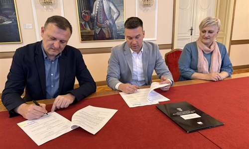 Osječko-baranjska županija osigurala pomoćnike u nastavi za iduće tri...