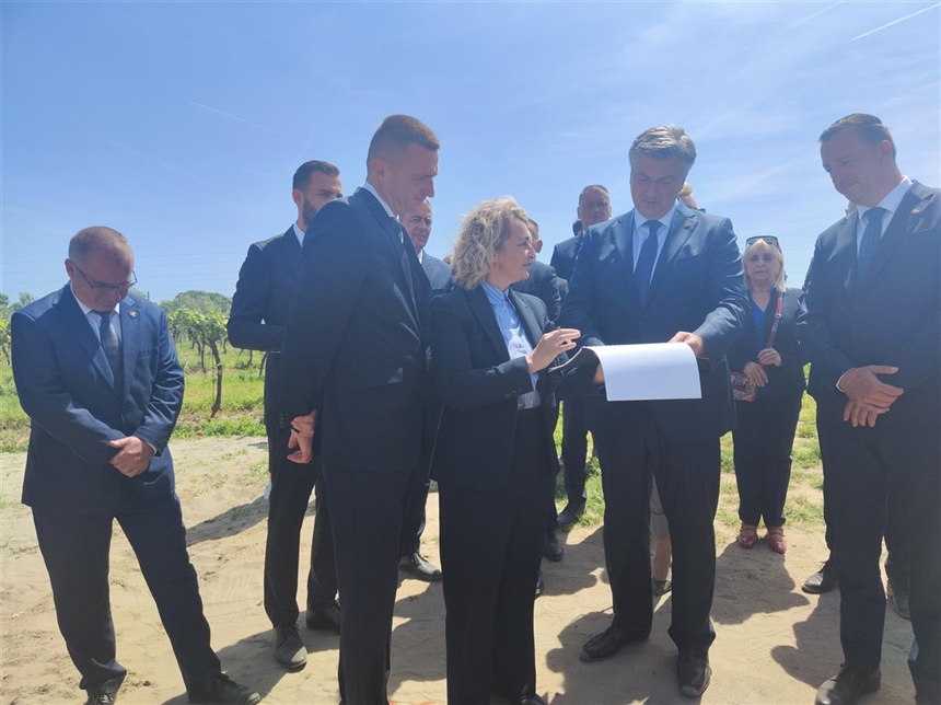 Plenković obišao radove na desnoj obali Dunava i na Vučedolu