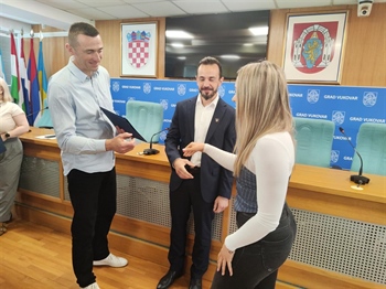 U kadrovskim stanovima u Vukovaru zbrinute 32 osobe