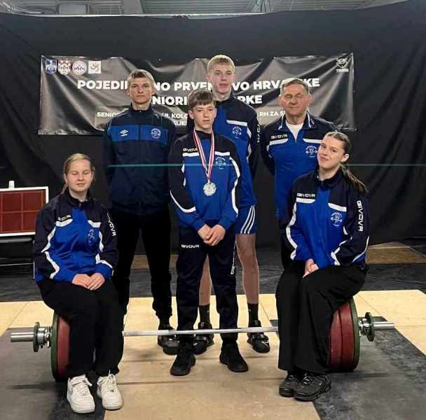 Klub dizača utega Vukovar osvojio 10 medalja na seniorskom prvenstvu