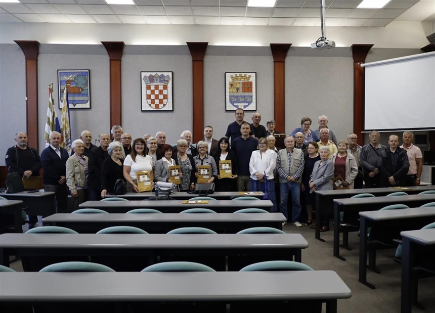 Udrugama umirovljenika 16 tisuća eura za projekte