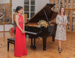 Yoko Nishii svira na pijanu u Vinkovcima