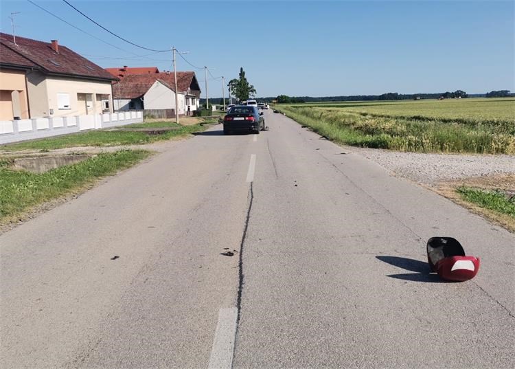 U prometnoj nesreći smrtno stradala vozačica motocikla