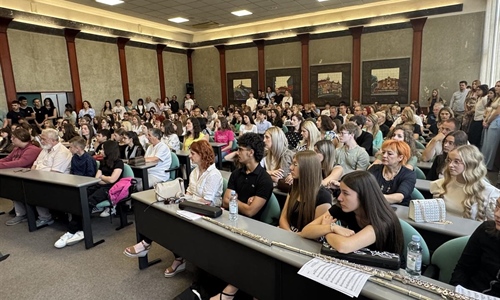 Nagrađeni učenici i mentori za ostvarene rezultate