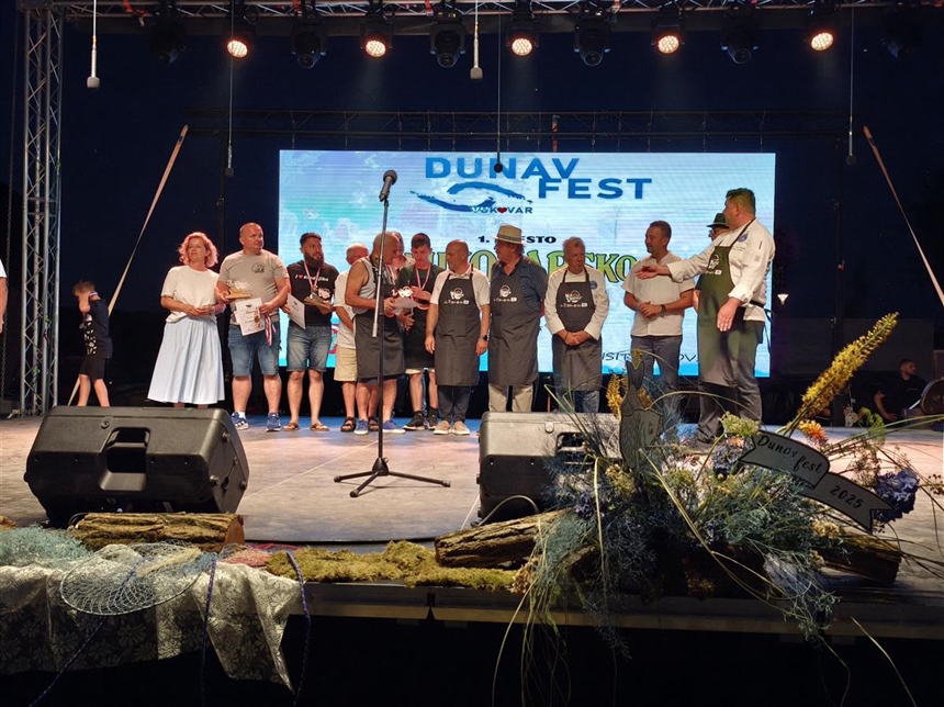 Fišijadom i koncertom Slavonskih lola završio Dunav fest