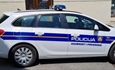 Iz automobila otuđen novčanik
