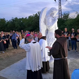 Blagoslovljen kip sv. Mihaela arkanđela u Šarengradu