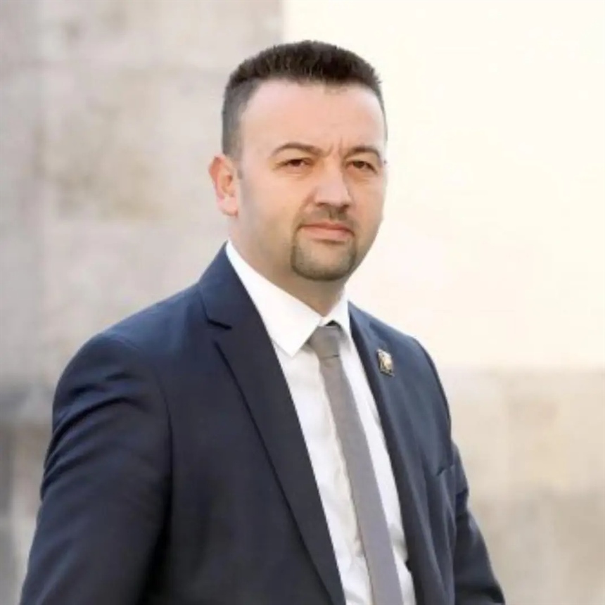 Pavliček: "Planiramo proširenje plivališta!"