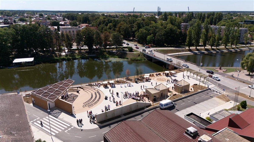 Svečano otvoren obnovljeni Trg Vinkovačkih jeseni