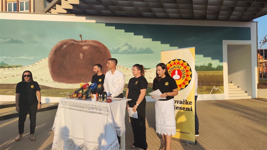 "Jesen rumeni’ jabuka“ – Predstavljen program 60. jubilarnih Vinkovačkih jeseni