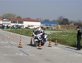 U prometnoj nesreći teško ozlijeđen motociklist
