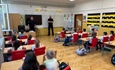 Policijski službenici u posjetu prvašićima Osnovne škole Dragutina Tadijanovića