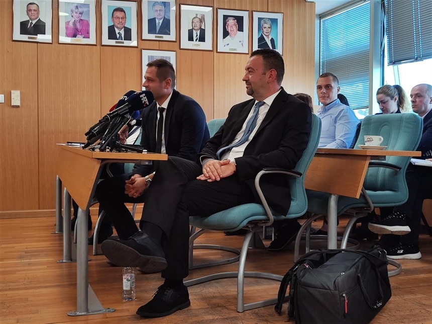 Vukovarci traže odgovore: Vrtići, ljekarna i prazna gradska blagajna