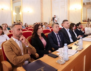Zajedno protiv nasilja: Osijek poslao snažnu poruku podrške žrtvama