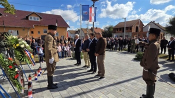 U Marincima i Ceriću odana počast poginulim i nestalim braniteljima i civilima