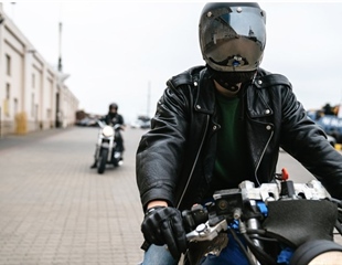 Dva motociklista ozlijeđena u prometnim nesrećama