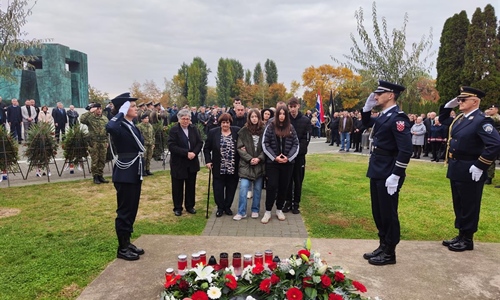 Hrvatska i Vukovar danas se prisjećaju pogibije svojih heroja,...