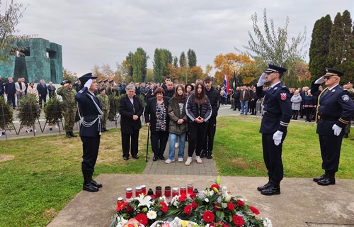 Hrvatska i Vukovar danas se prisjećaju pogibije svojih heroja,...