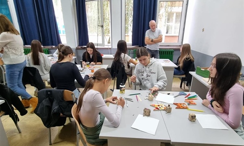 Wood4STEM Expo u Vinkovcima: Mladi drvodjelci spajaju znanost,...