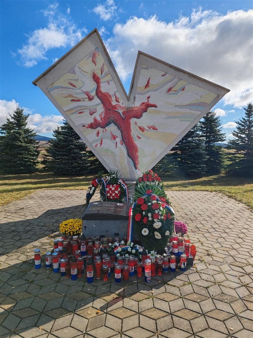 Predstavnici Savjeta za branitelje Grada Vukovara nazočili obilježavanju 31. godišnjice oslobađanja Kupresa