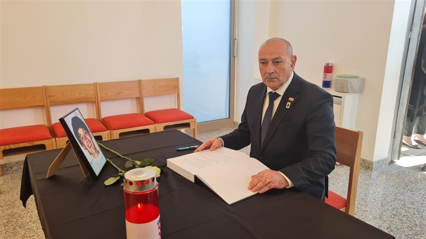 Ministar Medved: Nije rođen u Hrvatskoj, ali joj je poklonio svoje srce i svoj život