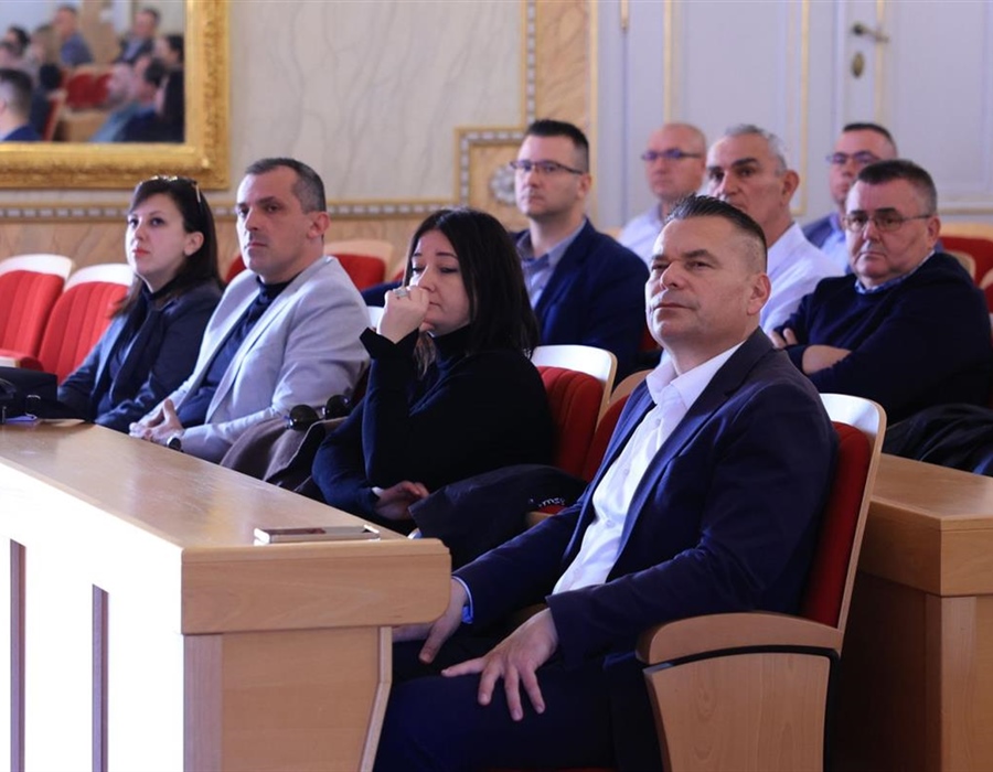 Osječko-baranjska županija će graditi kuće za mlade obitelji