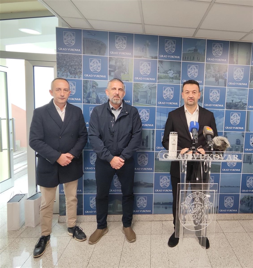 Povodom Dana sjećanja Primax i Vinkoprom donirali Gradu Vukovaru 3.000 ekoloških lampiona