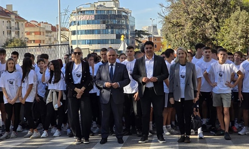 Paljenjem svijeća i utrkom splitski učenici čuvaju sjećanje na Vukovar