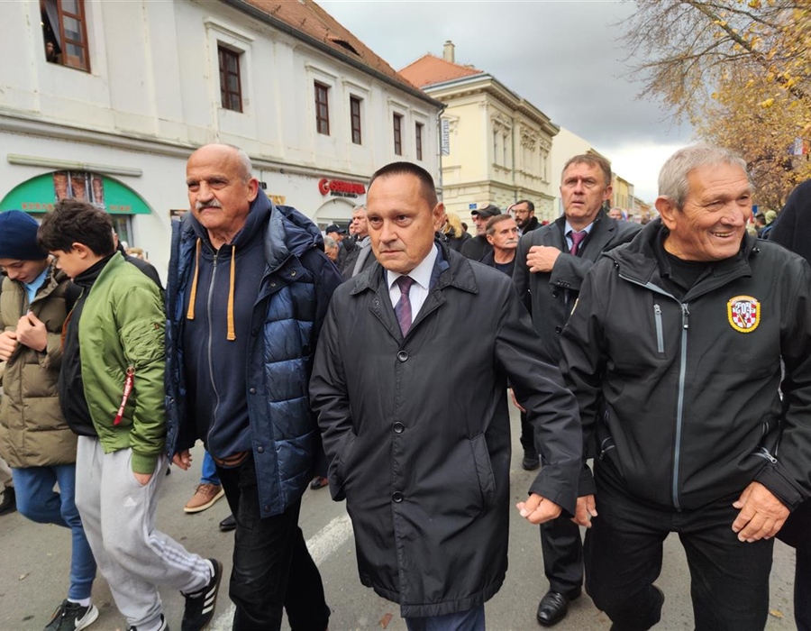 IZ MINUTE U MINUTU: Dan sjećanja na žrtvu Vukovara