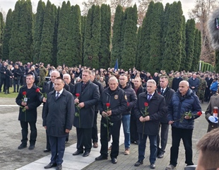 Na Memorijalnom groblju položeni vijenci i služena sveta misa