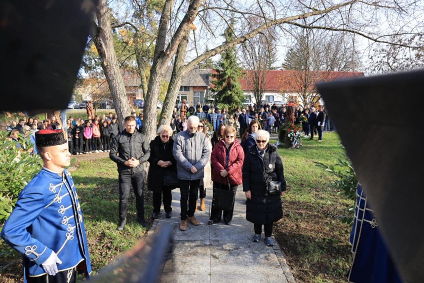 Obilježena 34. godišnjica stradanja Ernestinova u Domovinskom ratu
