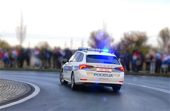 Biciklist teško ozlijeđen u naletu automobila u Oroliku