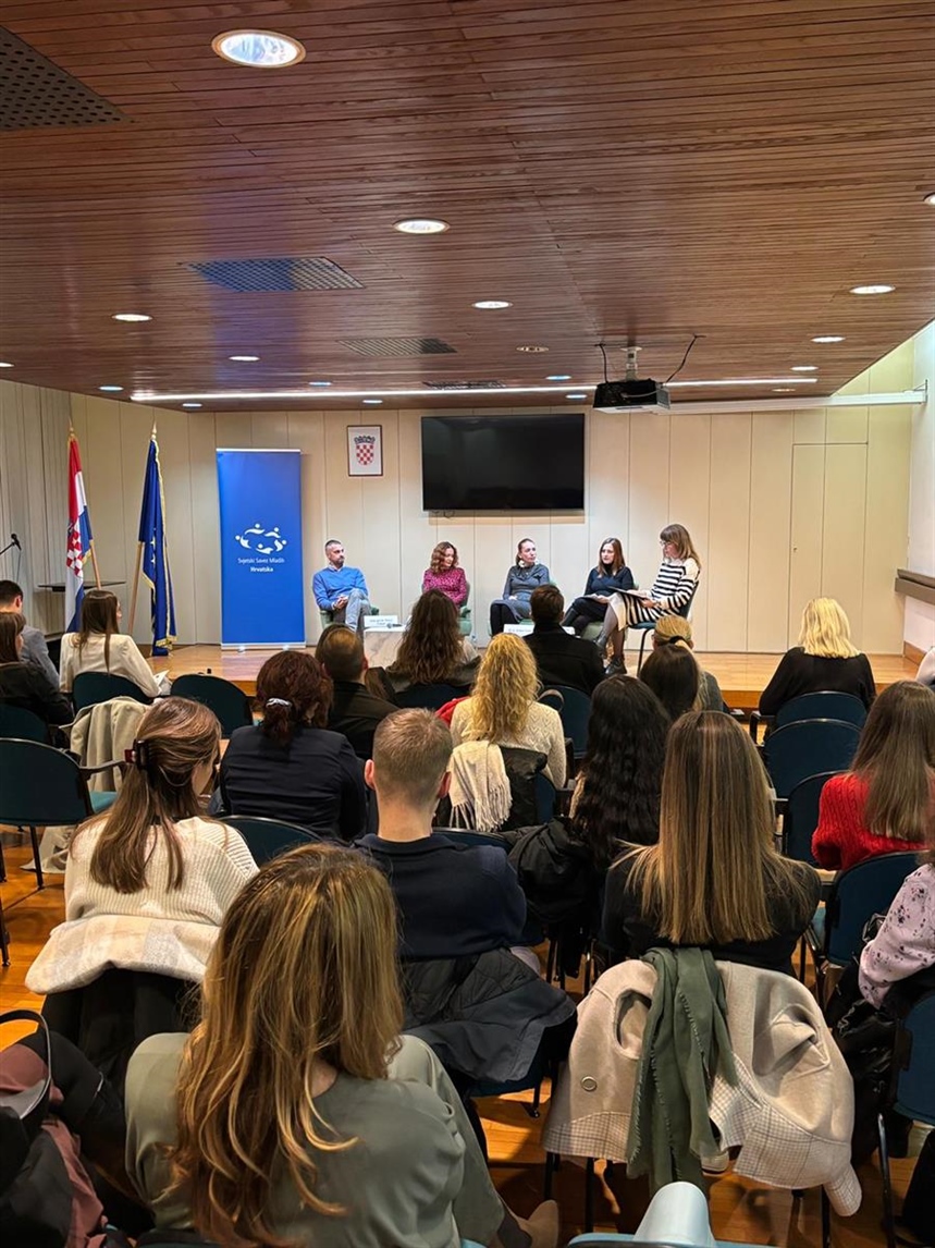 Školski kurikulumi pod lupom: Stručnjaci upozoravaju na propuste u spolnom odgoju