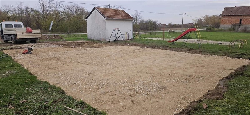 U Svinjarevcima napreduje izgradnja potpuno novog dječjeg igrališta