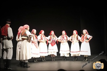 U Vinkovcima održan  24. Festival folklora „Robert Bajtal”