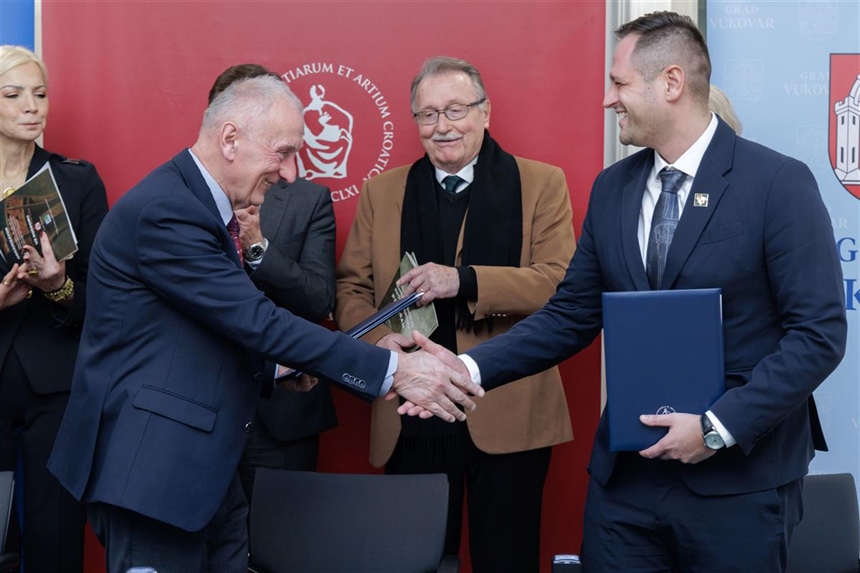 Potpisan Aneks Ugovora o radu Zavoda HAZU-a u Vukovaru