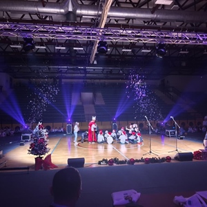 Održana scenska modna revija “Budi svoj! Budi poseban!”