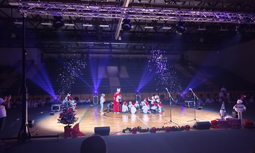 Održana scenska modna revija “Budi svoj! Budi poseban!”