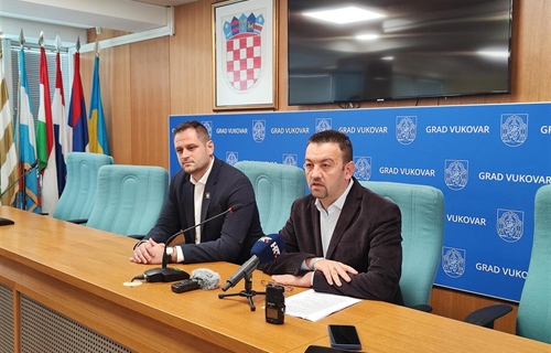 Pavliček o Ekonomskoj školi: ”Bačeno je tri milijuna eura. Građani...