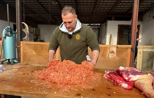 Ministar Vlajčić zasukao rukave