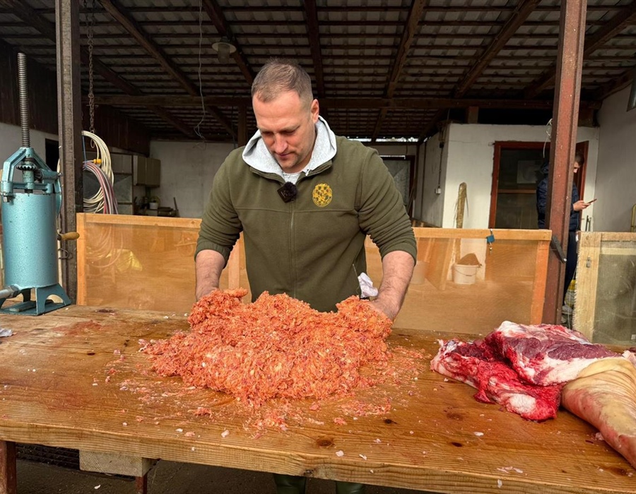 Ministar Vlajčić zasukao rukave