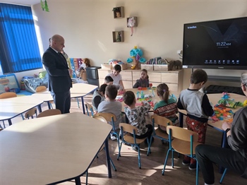 Župan Ivan Bosančić uručio paketiće udruzi  „Vukovarski leptirići“