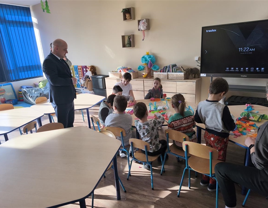 Župan Ivan Bosančić uručio paketiće udruzi  „Vukovarski leptirići“