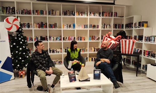 Predstavljeni kriminalistički roman Skriveni u tišinama i psihološki...