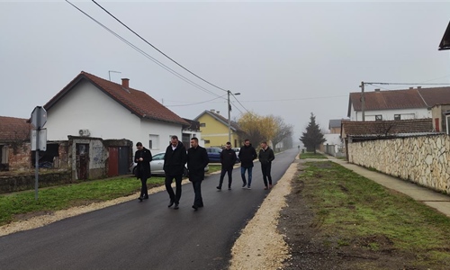 Napokon obnovljena ulica koja je bila „rupa na rupi”