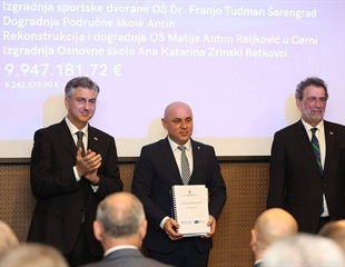 Župan Ivan Bosančić iz Dubrovnika donosi ugovor za novu školu i 10,5...